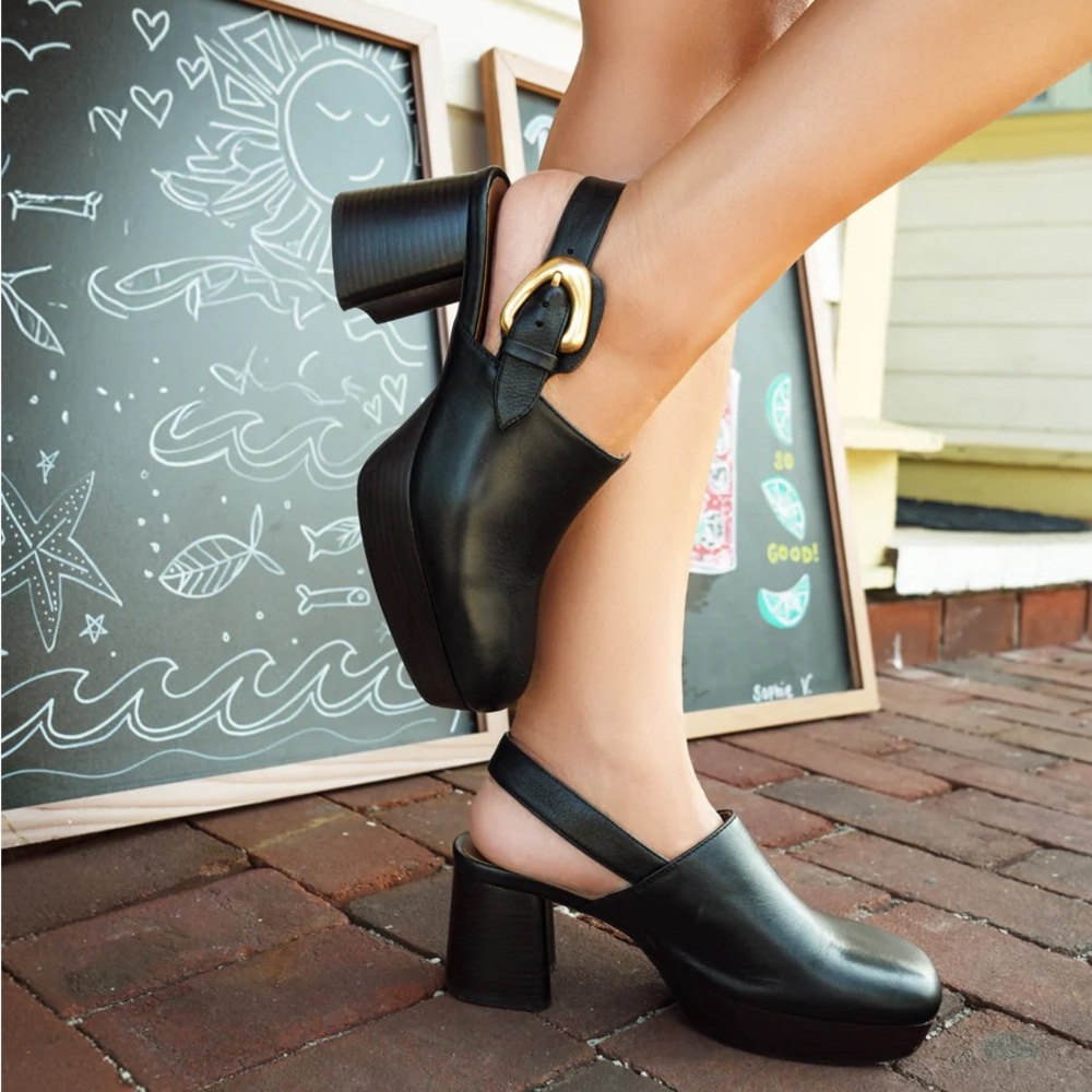 AEROSOLES Black Leather Slingback Platform Mules with Gold Buckle - Picture 10 of 14
